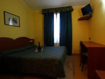 **  The Best Hotel Milano Italien